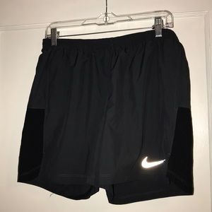 Men’s running shorts